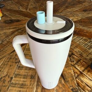Brumate 40oz Tumbler with straw cap